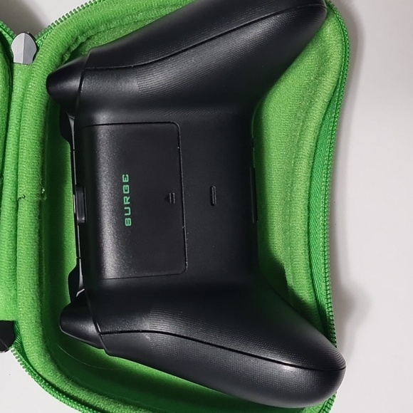 SURGE Gaming controller - Picture 3 of 8